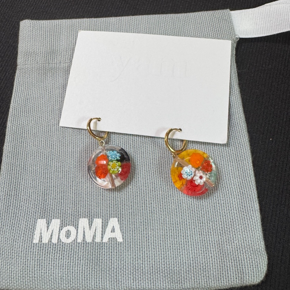 NIP MoMA YAM NYC DESIGN Colorful GLASS Floral Earrings NEW